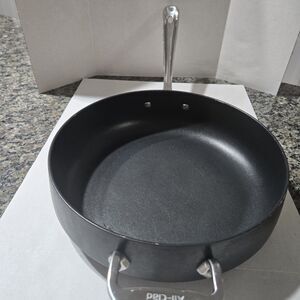 All-Clad HA1 Expert 4-Qt/3.8L Nonstick Sauté Pan - Induction & Oven Safe - Black